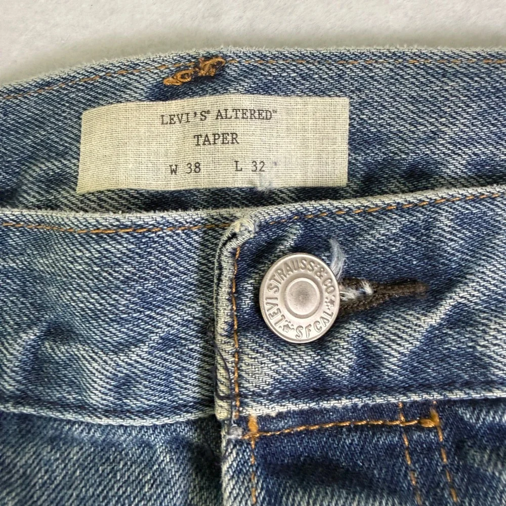 Levis Altered Taper Jeans Mens 38x32 Blue Light Wash Button Fly Reconstructed